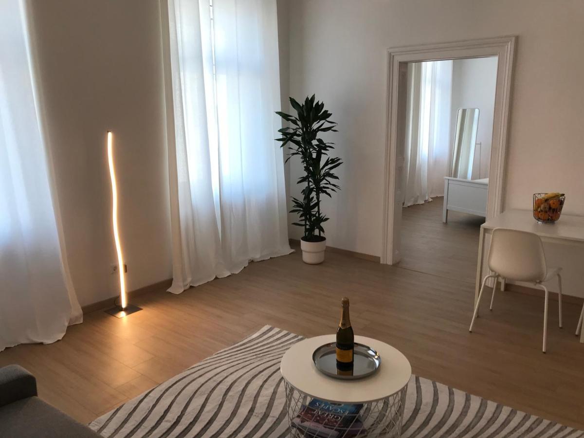 New • City-Park Apartment In The Vienna Center. المظهر الخارجي الصورة