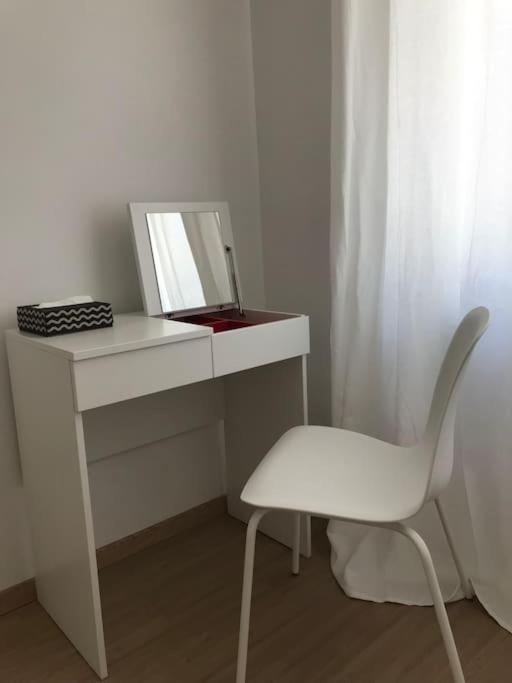 New • City-Park Apartment In The Vienna Center. المظهر الخارجي الصورة
